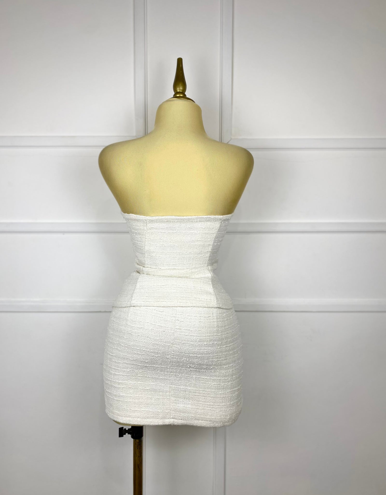 Set tweed beige con perlas