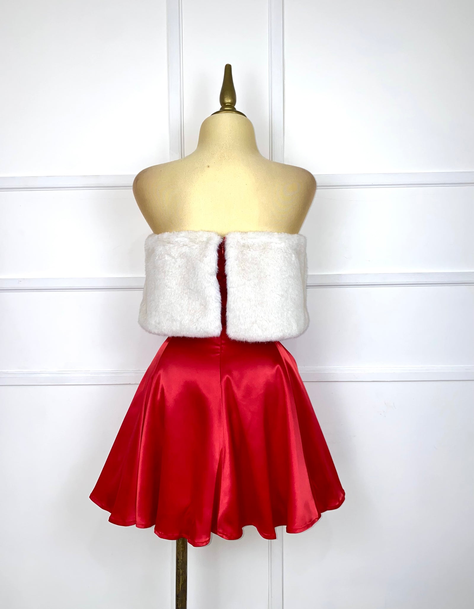 Vestido rojo satín con peluche