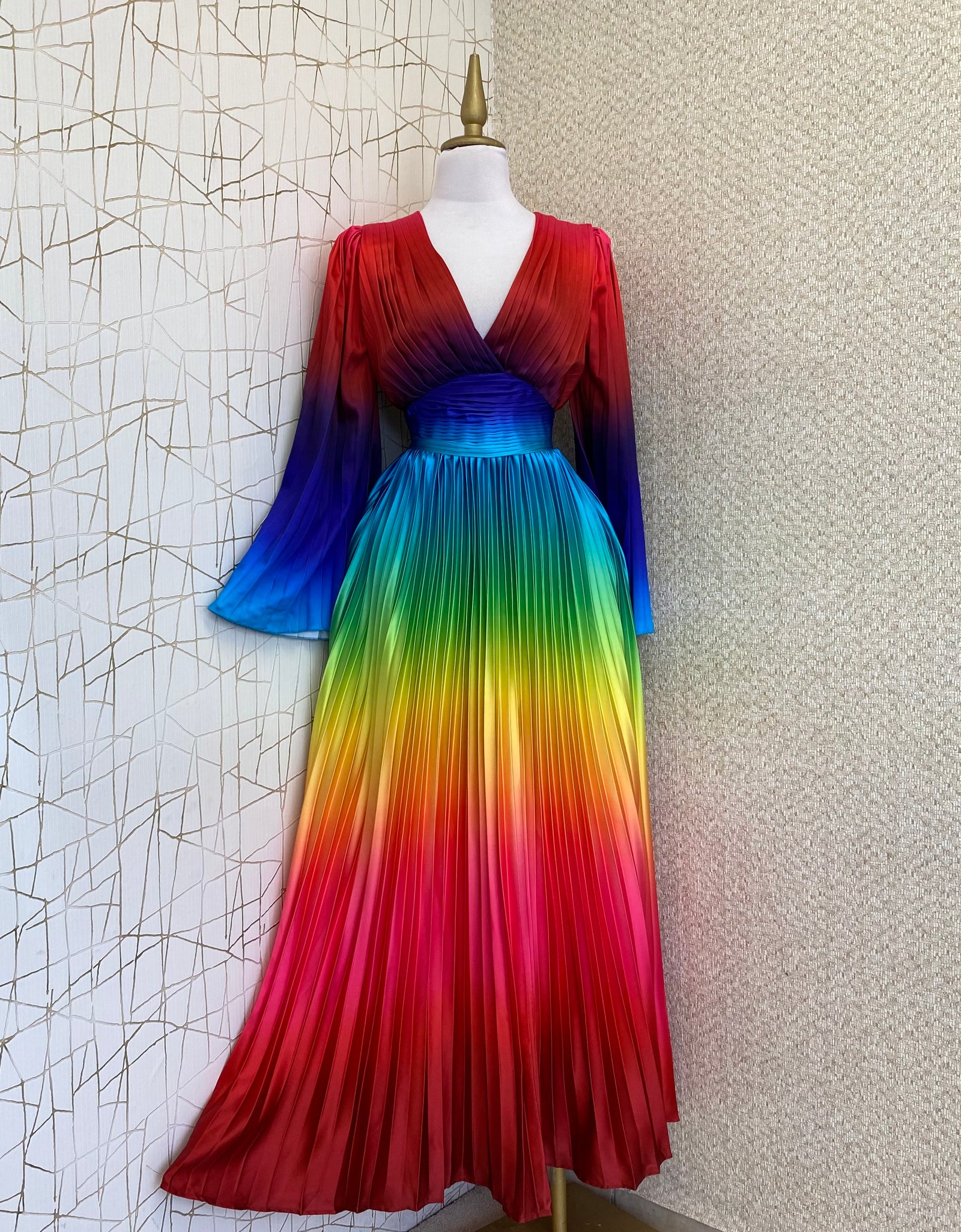 Vestido largo plisado multicolor