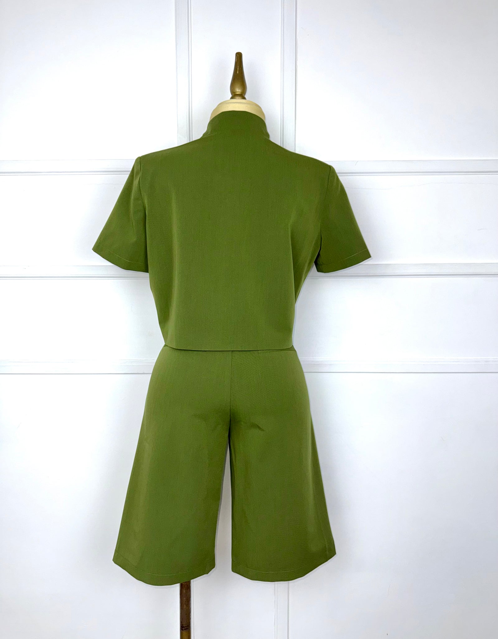 Set verde con hombreras