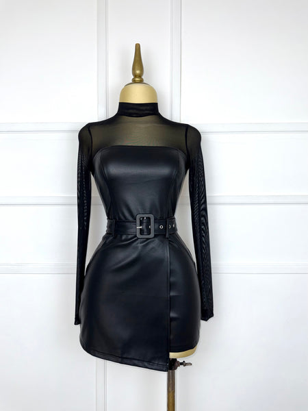 Jumper negro vinipiel con cinto