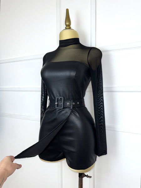Jumper negro vinipiel con cinto