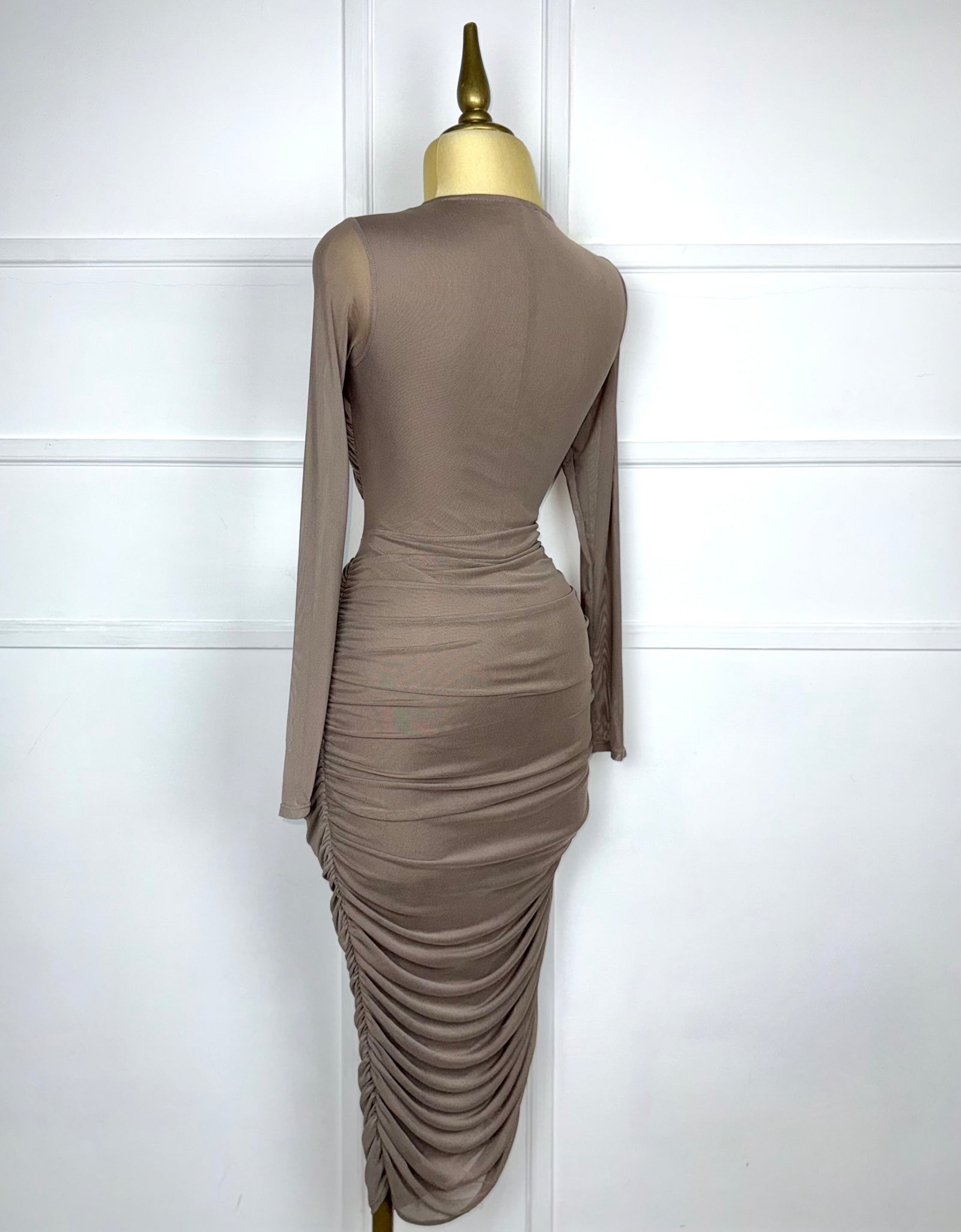 Vestido mesh midi con drapeado
